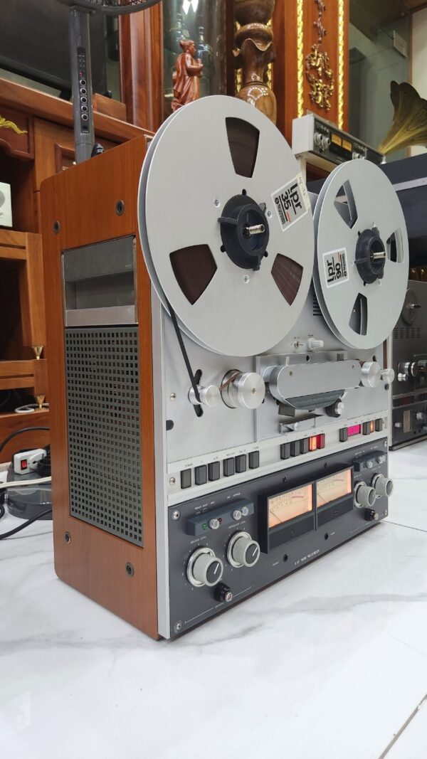 Studer B67 MK2 từ bướm