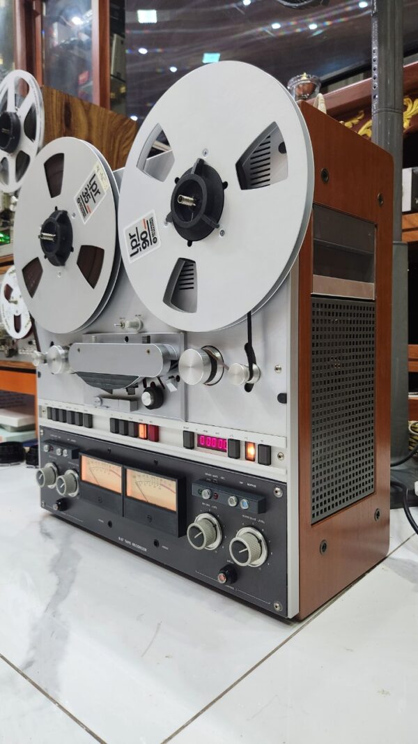 Studer B67 MK2 từ bướm