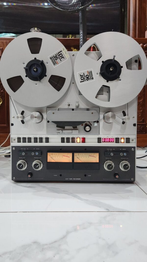 Studer B67 MK2 từ bướm